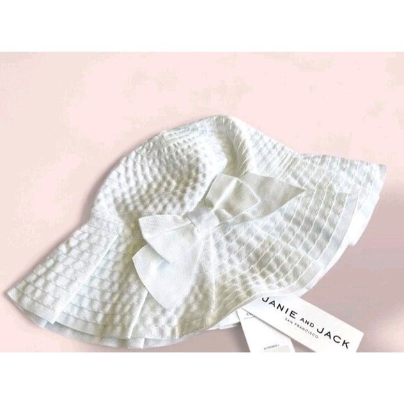 💛 Janie and Jack 💛 Baby Sun Hat Bonnet Bow Cotton White Beach Church 6-12 Mos - Picture 1 of 4